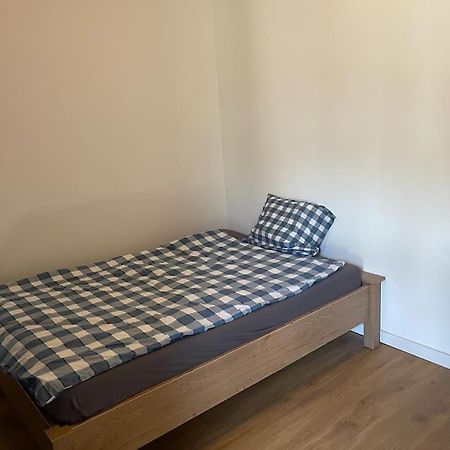 Lovely 1 Private Bedroom With Garden View Róterdam Exterior foto